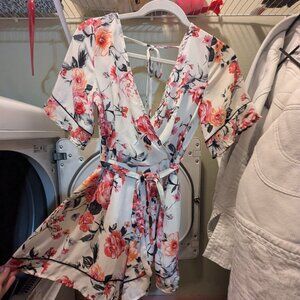 Trixxi Rose Floral V-neck jumper